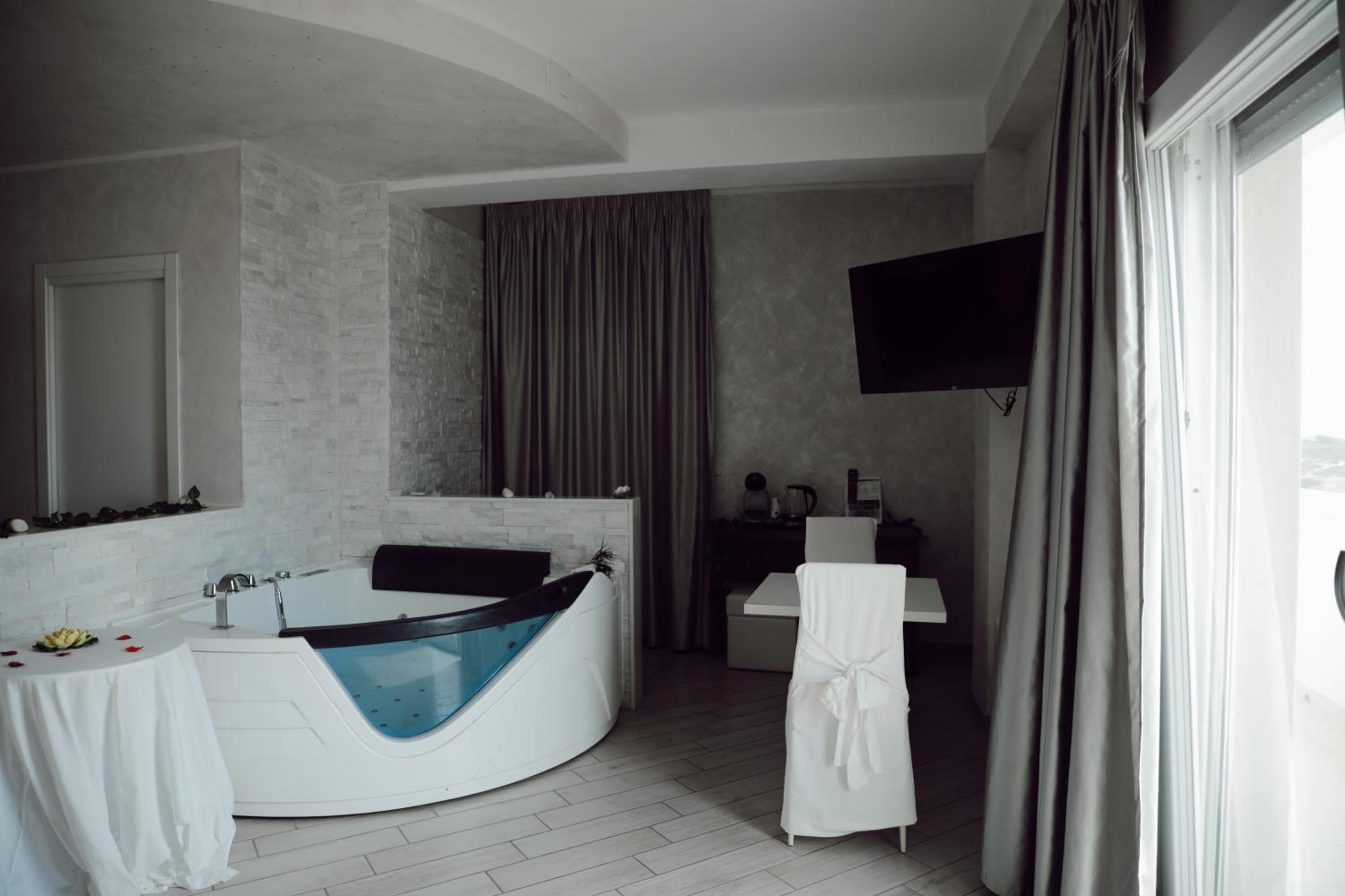 BlueBay Residence Resort 2