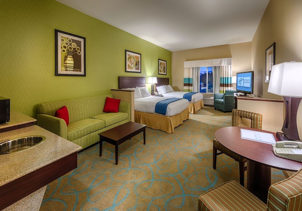 Holiday Inn Express & Suites RED BLUFF-SOUTH REDDING AREA by IHG 1
