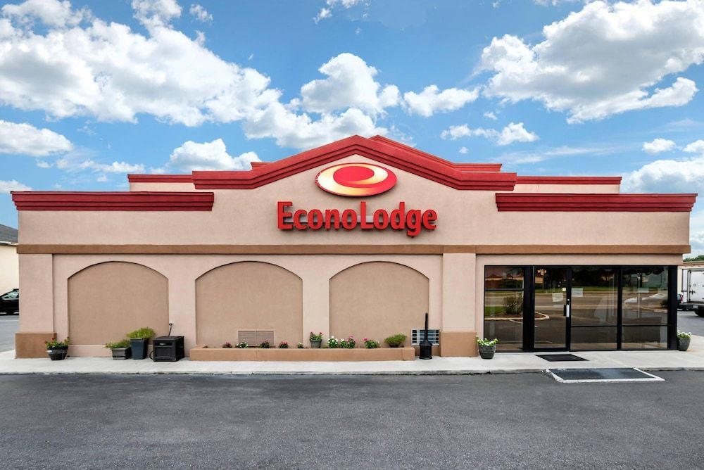 Econo Lodge Easton Route 50 1