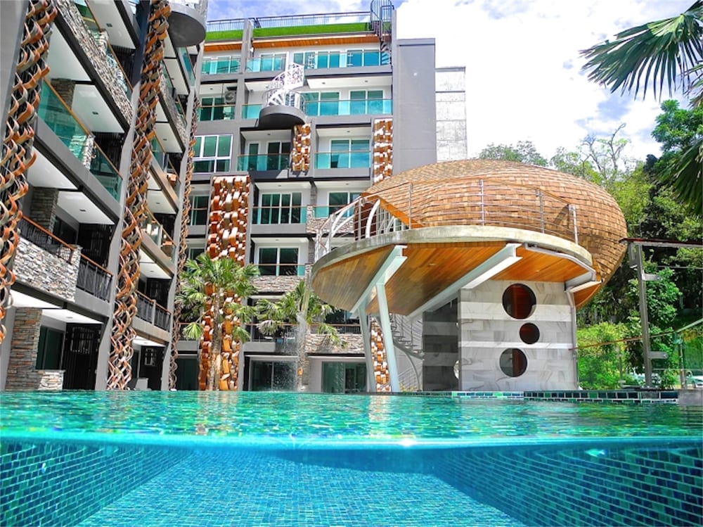 Emerald Patong New Studio with Balcony 1