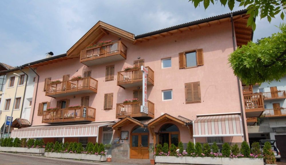 Hotel Alle Piramidi 1
