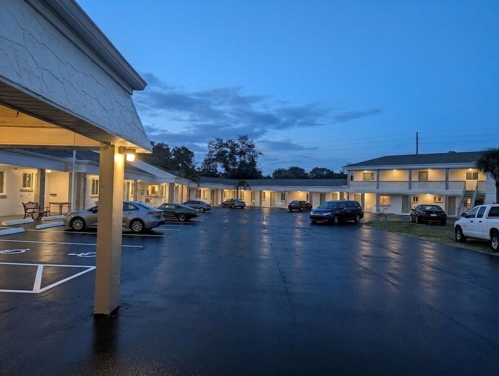 Travelers Inn - Clearwater 1