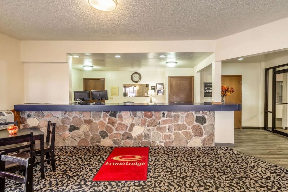 Econo Lodge Waupaca 2