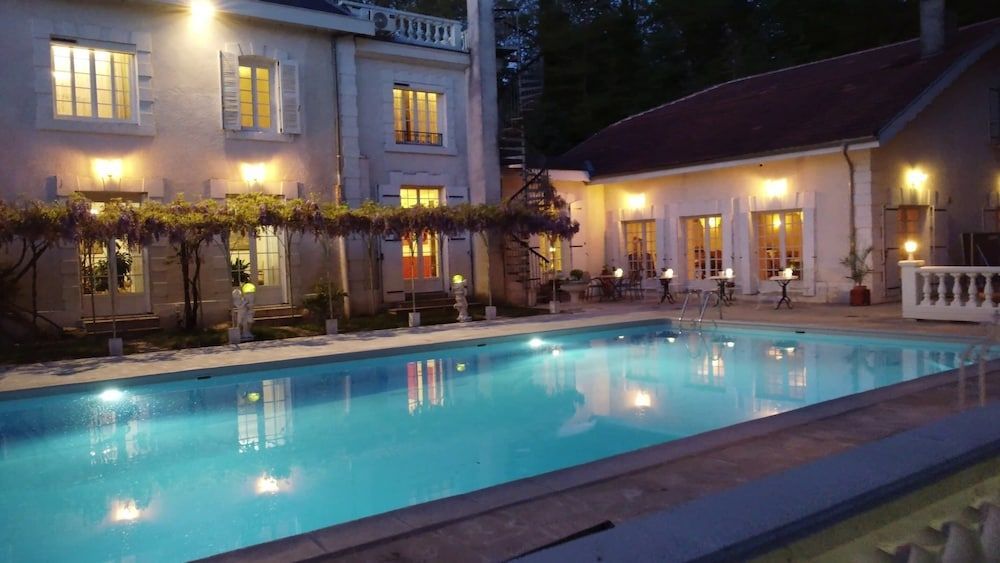 Logis Vélès 1