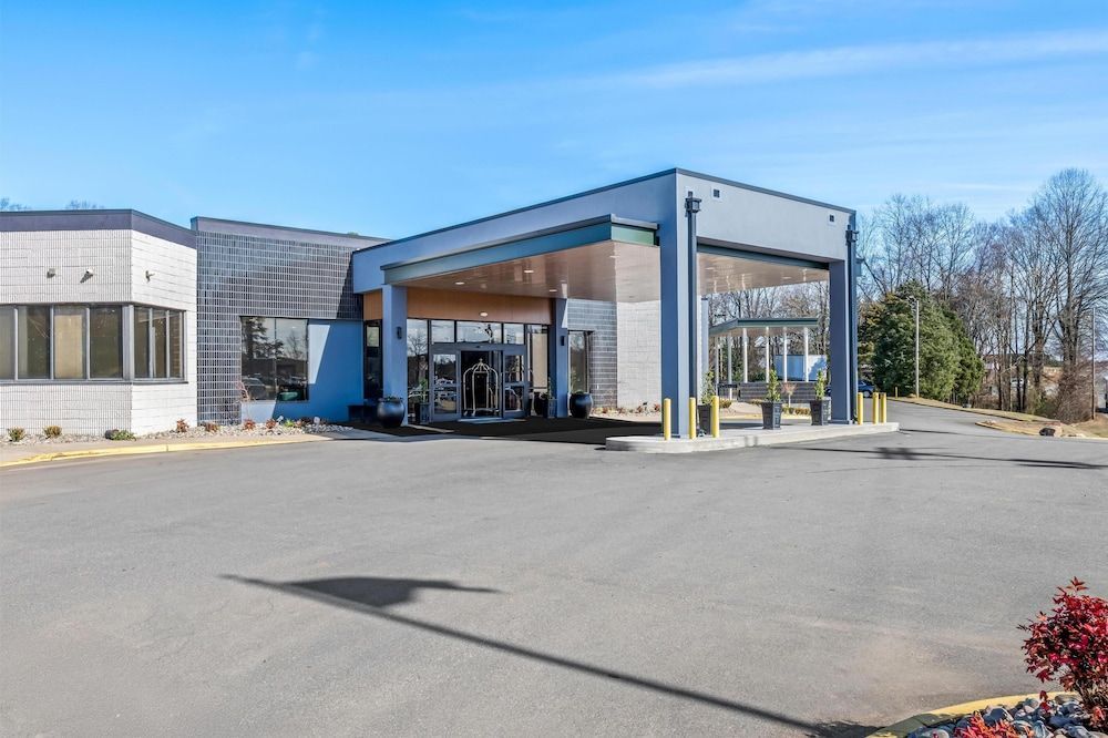 Sonesta Select Hotels Statesville 1