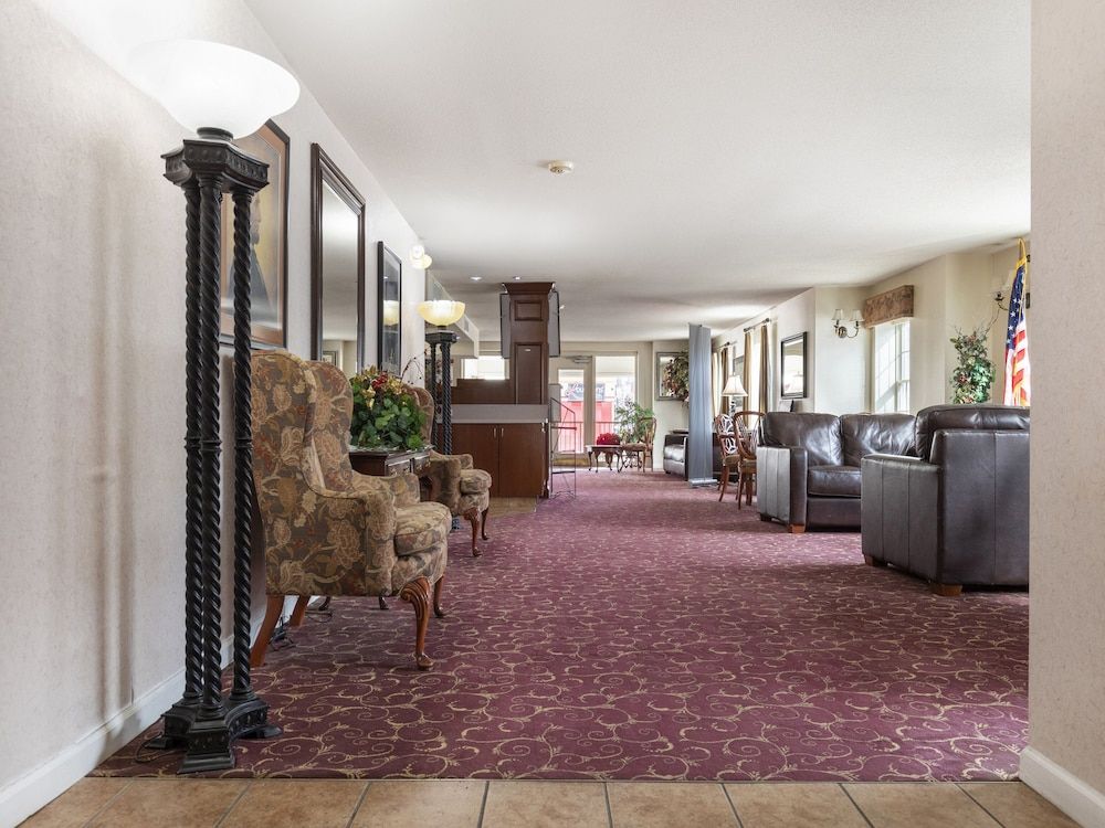 Americas Best Value Inn Springfield - Mansion View 1