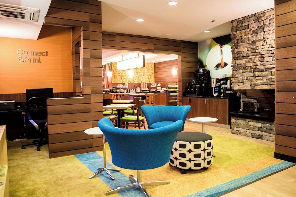 Fairfield Inn & Suites Fredericksburg 2