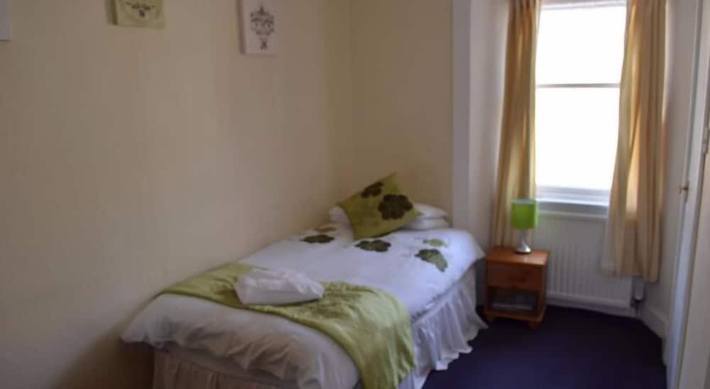 Newcastle Arms Hotel 2
