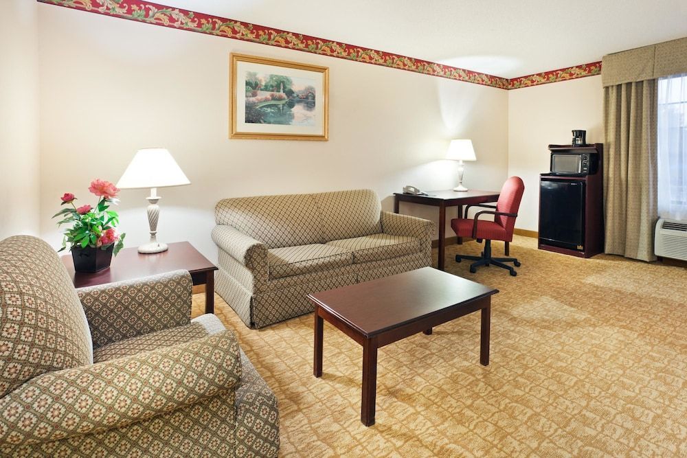 Holiday Inn Express WINSTON-SALEM by IHG 2