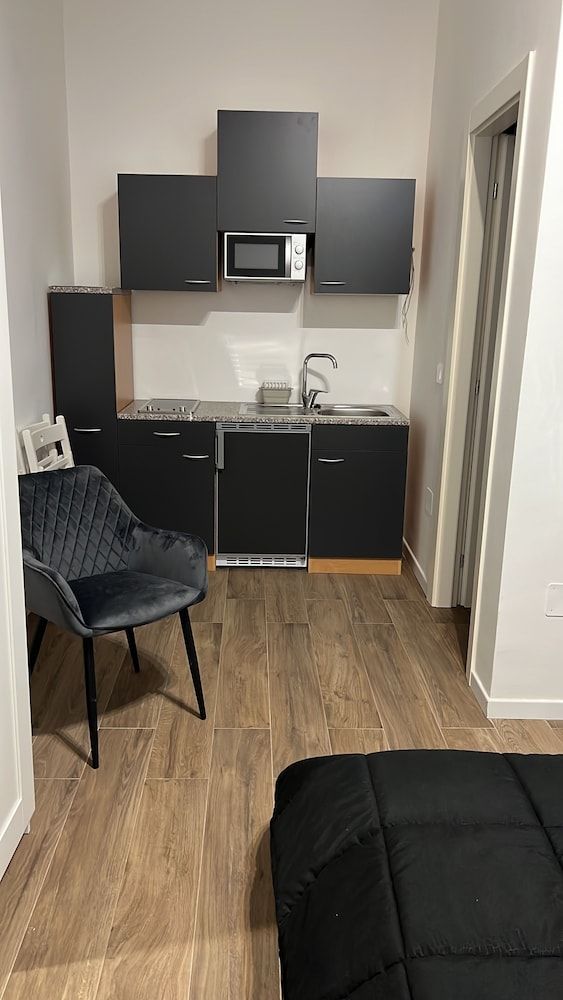 Business Home Piazza Cesare Battisti 1