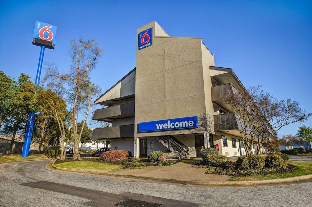 Motel 6 Memphis, TN - Downtown 1