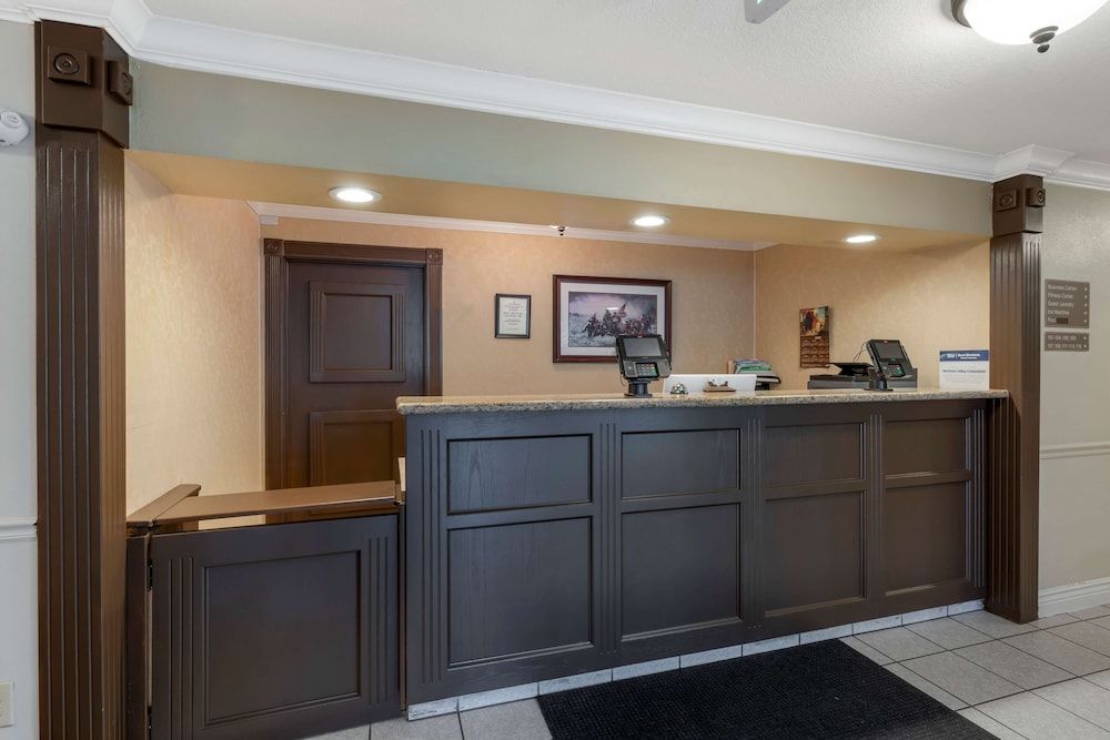 Best Western Colonial Inn 2