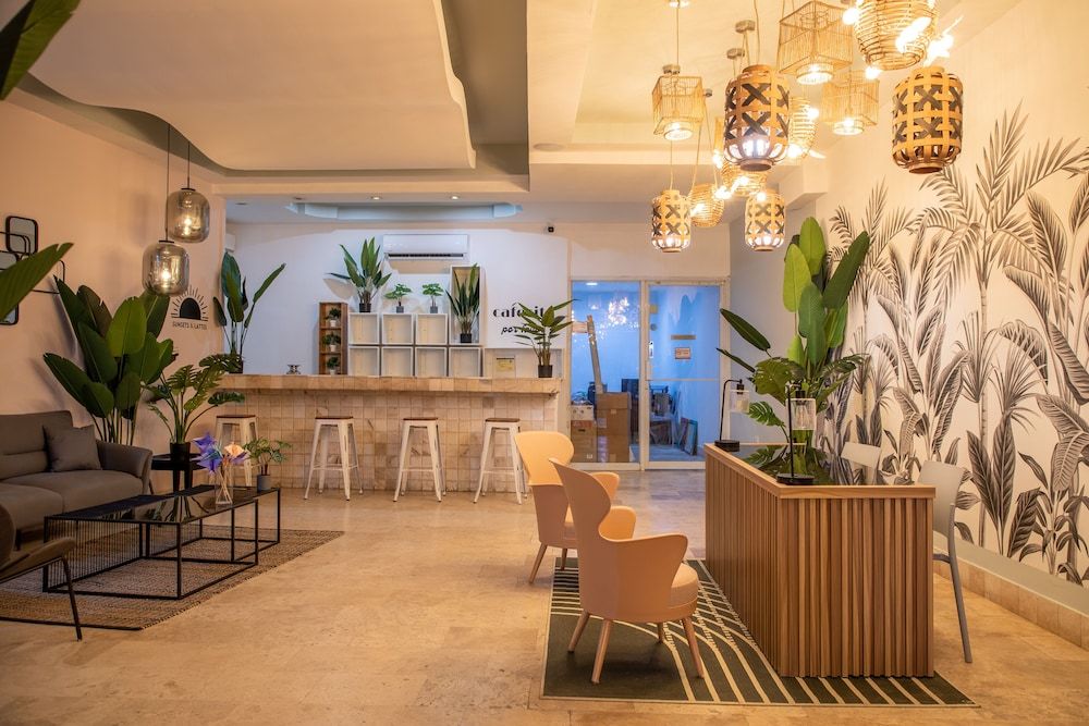 MARINN Tropical Vibes Hotel 2