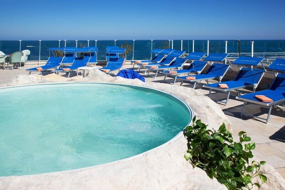 Hotel International 1