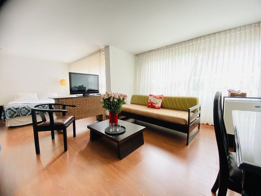 Hotel Retiro 84 1