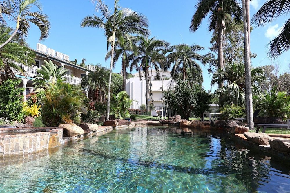 Colonial Palms Motor Inn 1