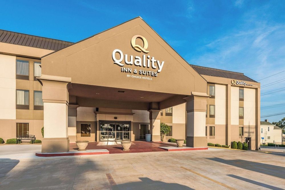 Quality Inn & Suites Quincy - Downtown 1
