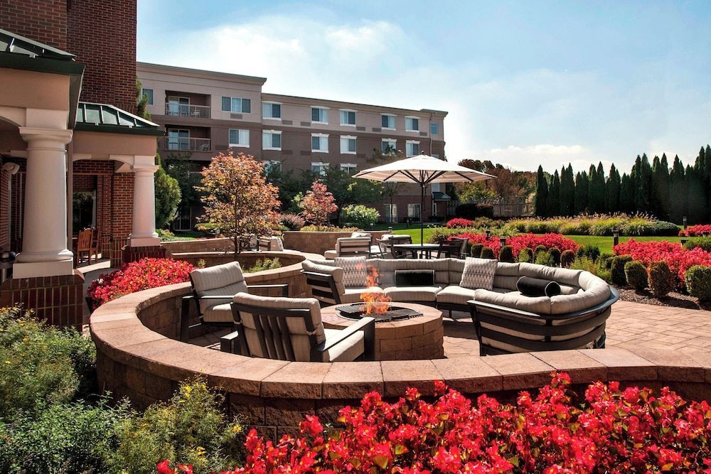 Courtyard by Marriott Basking Ridge 1