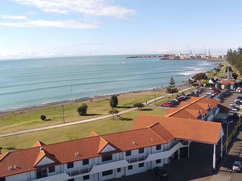 Harbour View Motel on Ahuriri Beach in Napier NZ with sea view suites 1