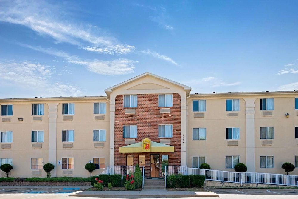 Super 8 by Wyndham Plano/Dallas Area 1