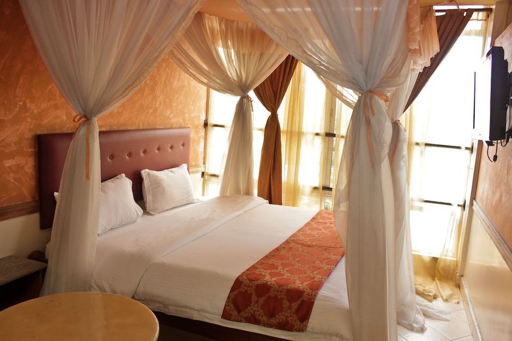 Pearl Palace Hotel 1