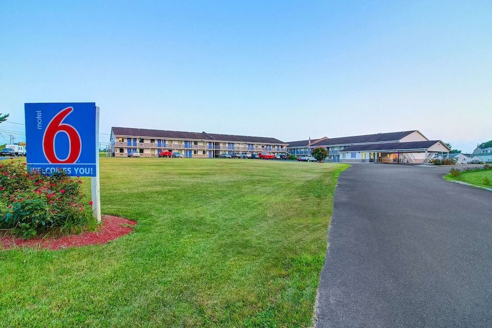 Motel 6 Charles Town, WV 1