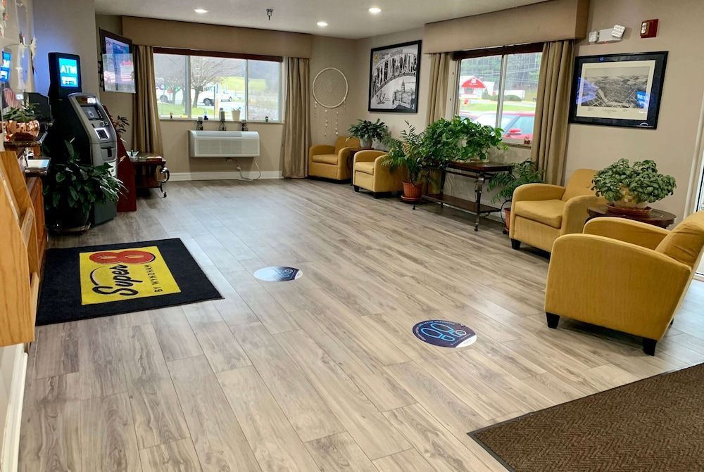 Super 8 by Wyndham Clearfield 2