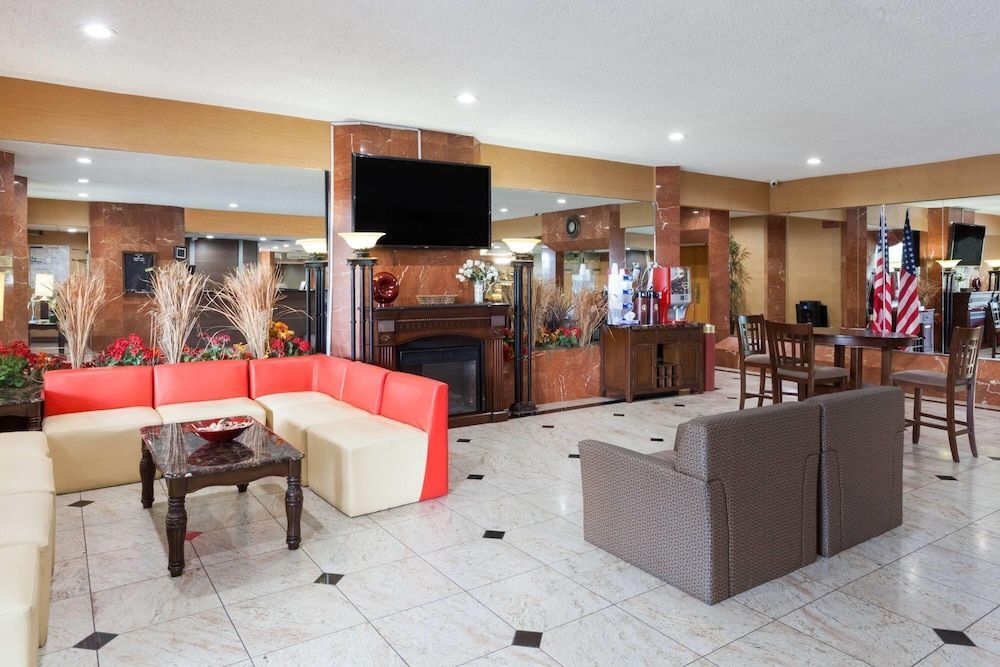 Ramada by Wyndham Newburgh/West Point 2