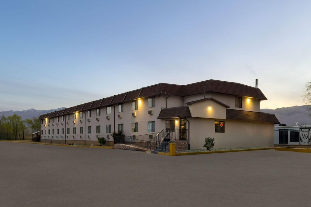 Super 8 by Wyndham Ogden, Utah 1