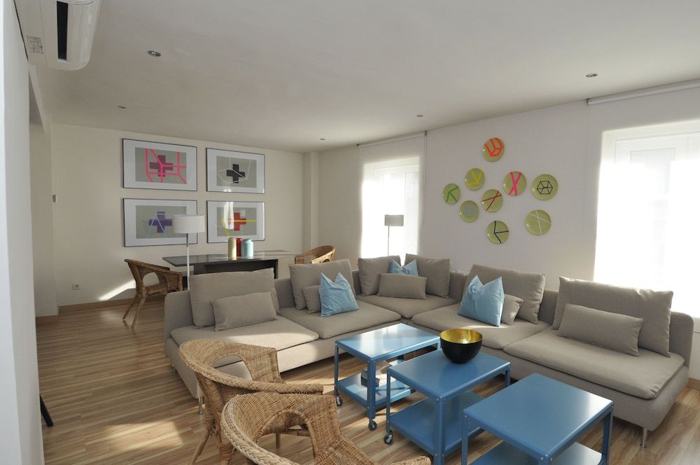 Mola Suites 1