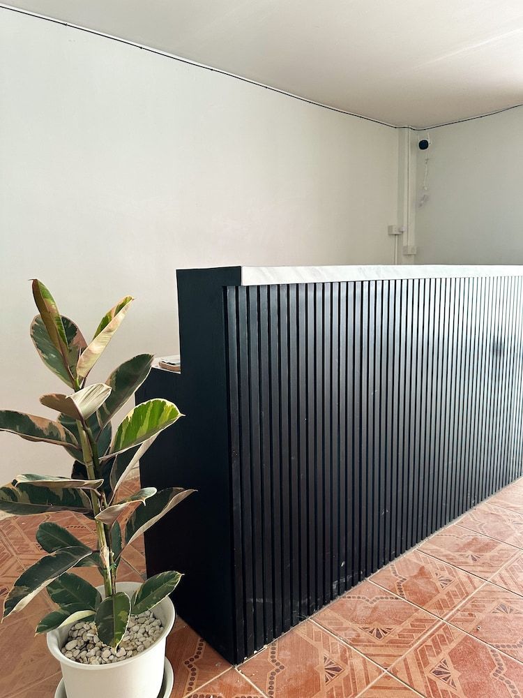 MONTANA Hotel & Hostel Phuket 2