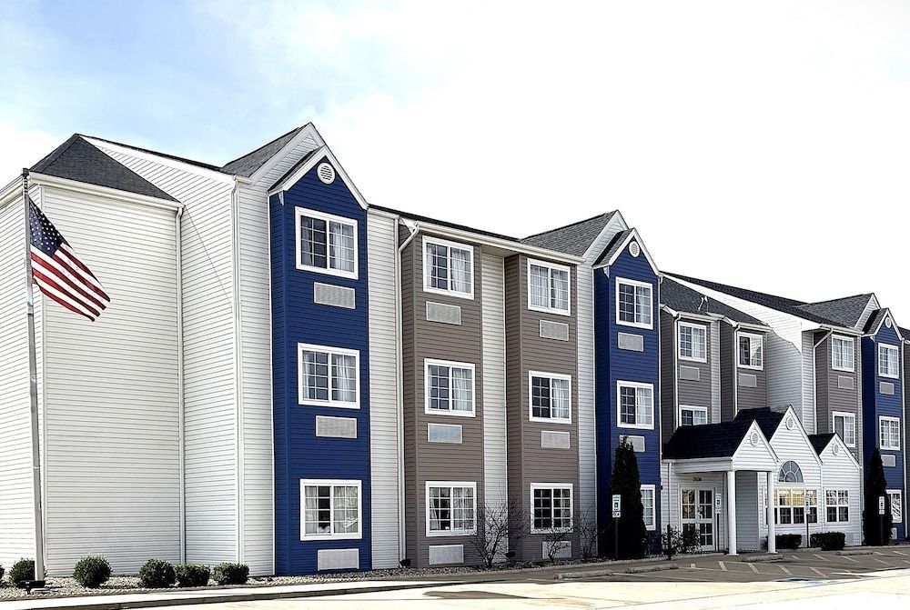 Microtel Inn & Suites by Wyndham Springfield 1