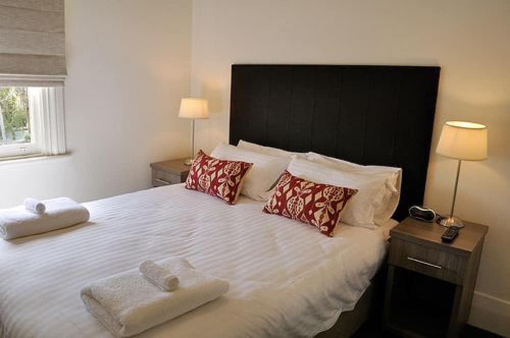Norfolk Hotel 2