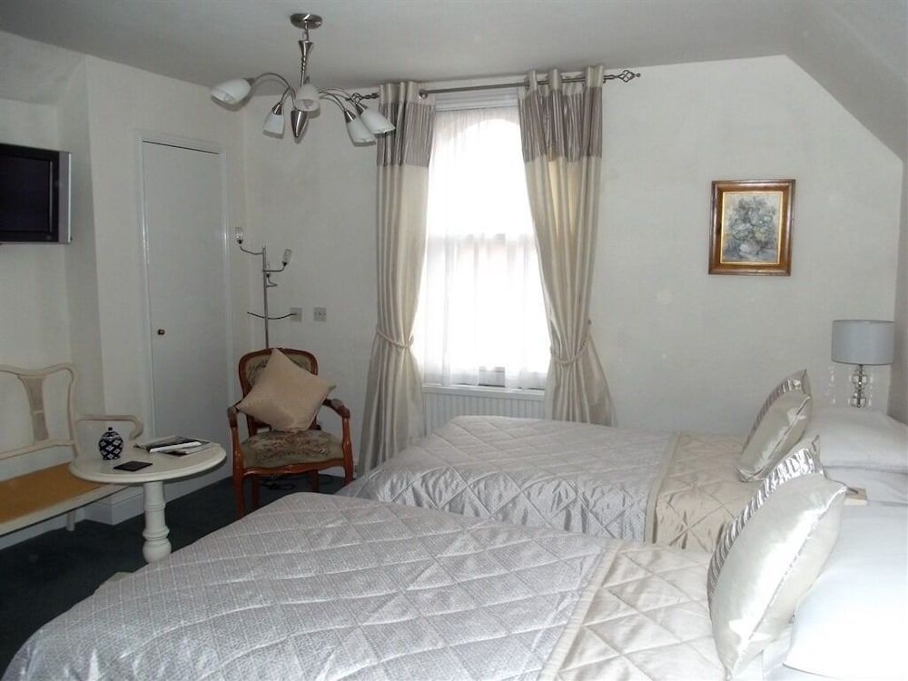 Townhouse Hotel 2