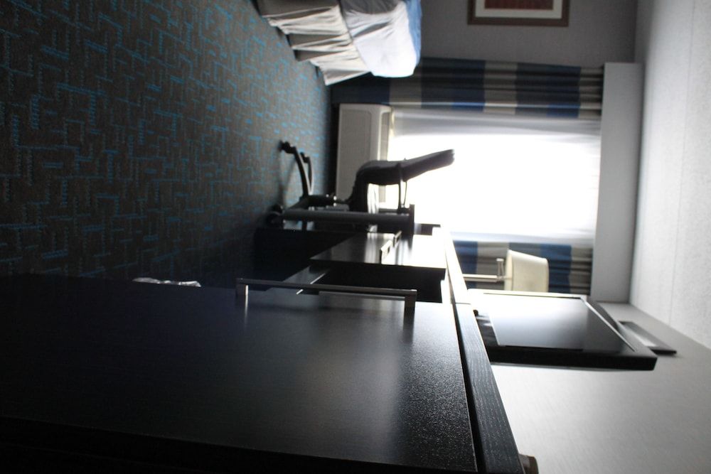 Holiday Inn Express JANESVILLE-I-90 & US HWY 14 by IHG 2