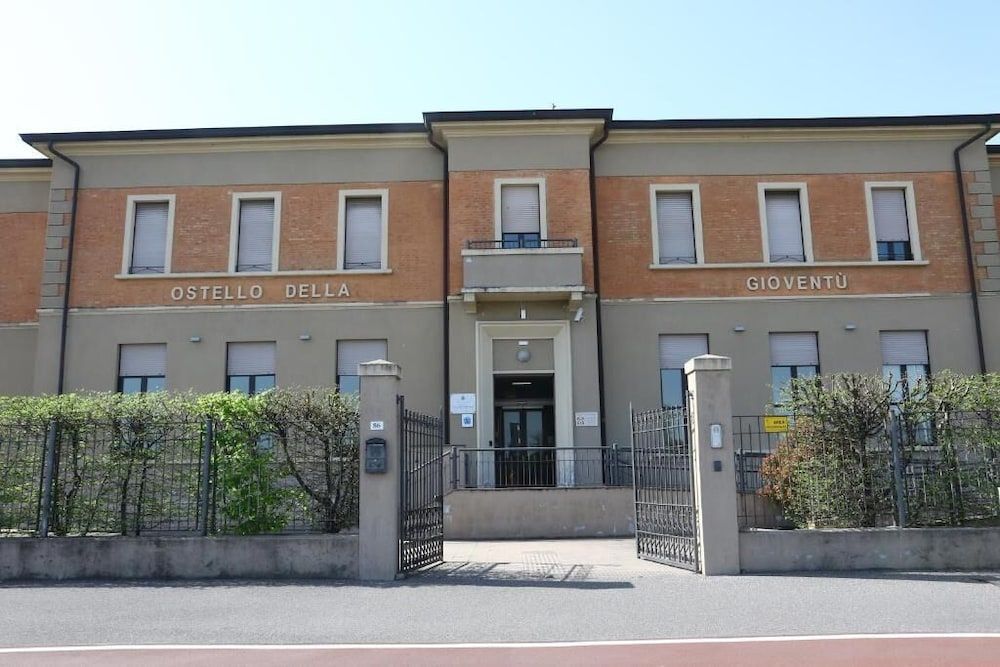 Student's Hostel Parma 1