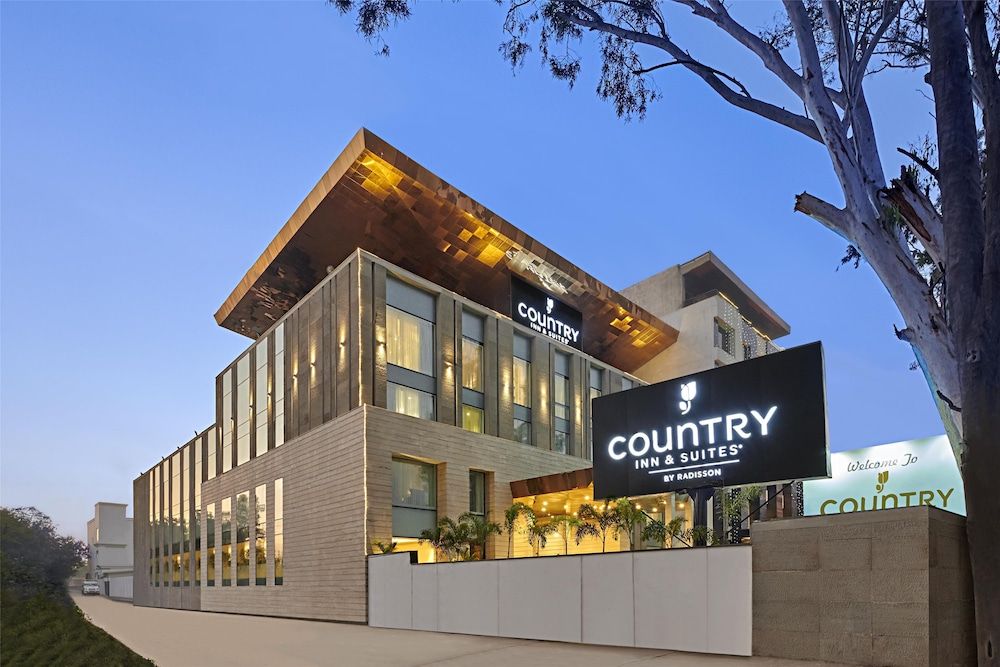 Country Inn & Suites by Radisson Chandigarh Zirakpur 1
