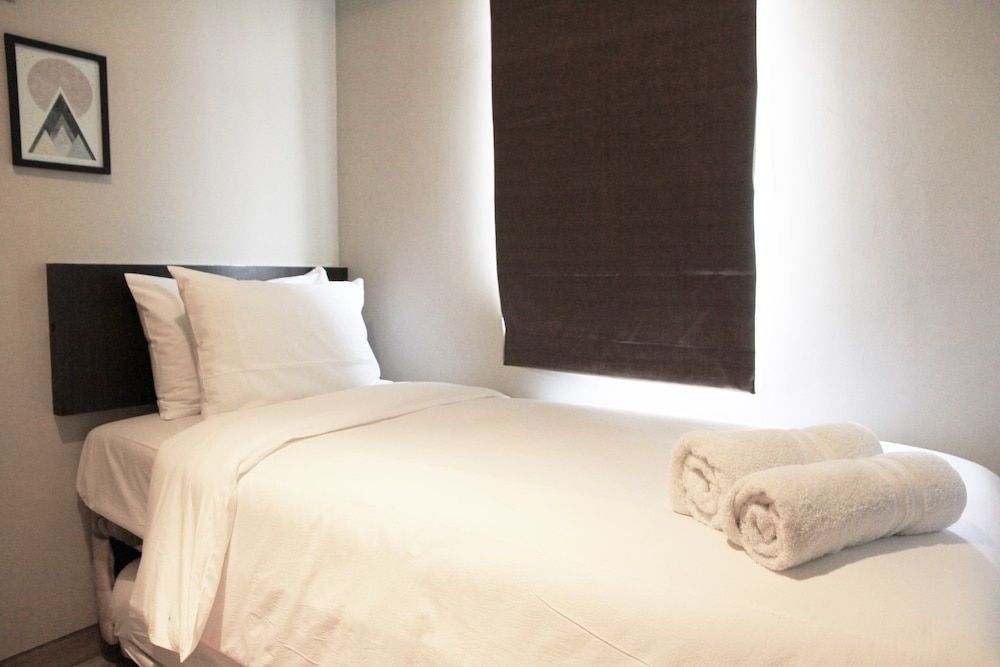 Deluxe and Comfortable The Springlake Summarecon Apartment 2