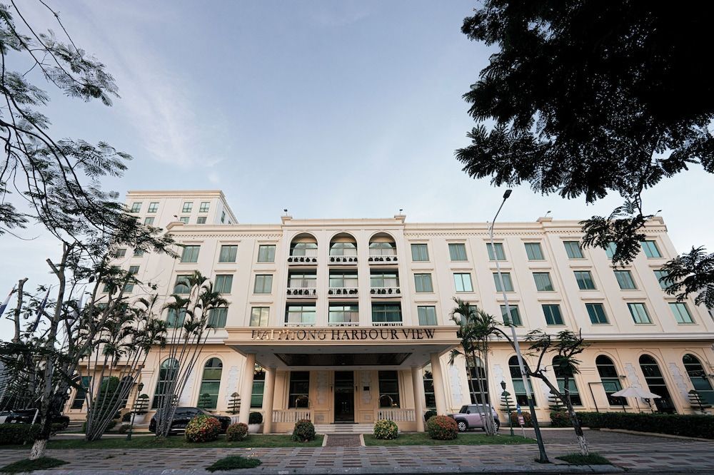 Hai Phong Harbour View Hotel 1