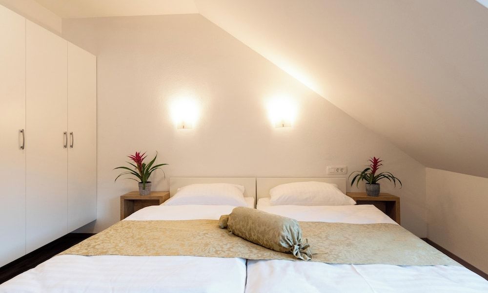 Guesthouse Stari Mayr 1