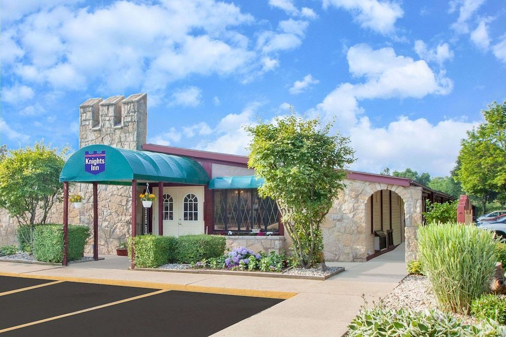 Knights Inn Battle Creek 1