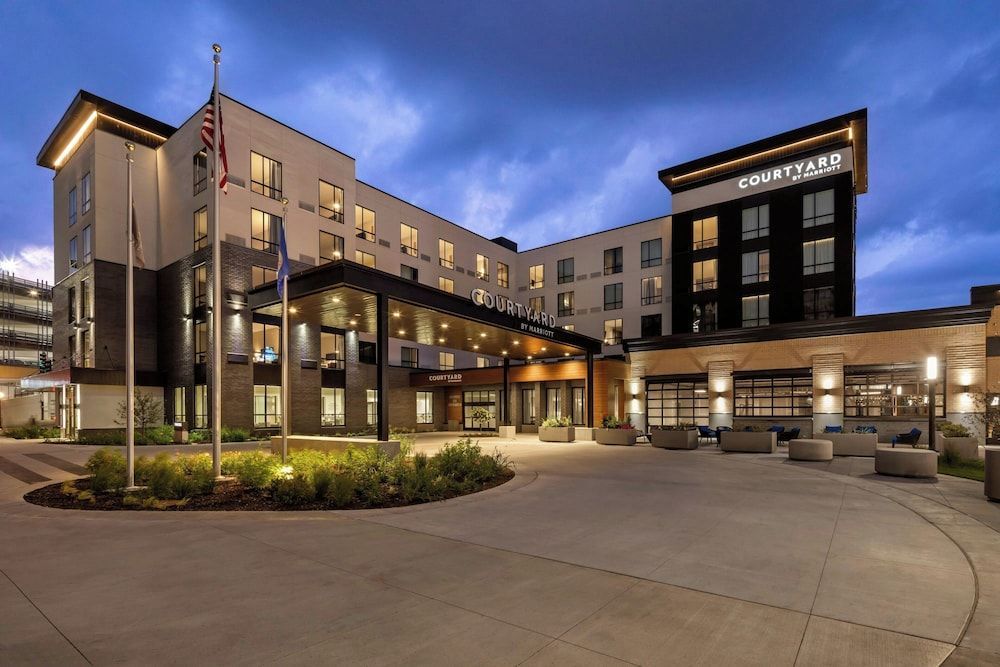 Courtyard by Marriott St Paul Downtown 1