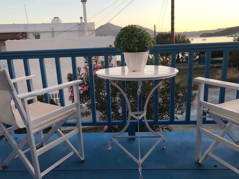 Milos Inn 1