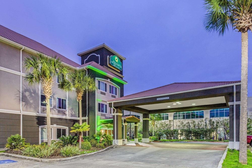 La Quinta by Wyndham Biloxi 1