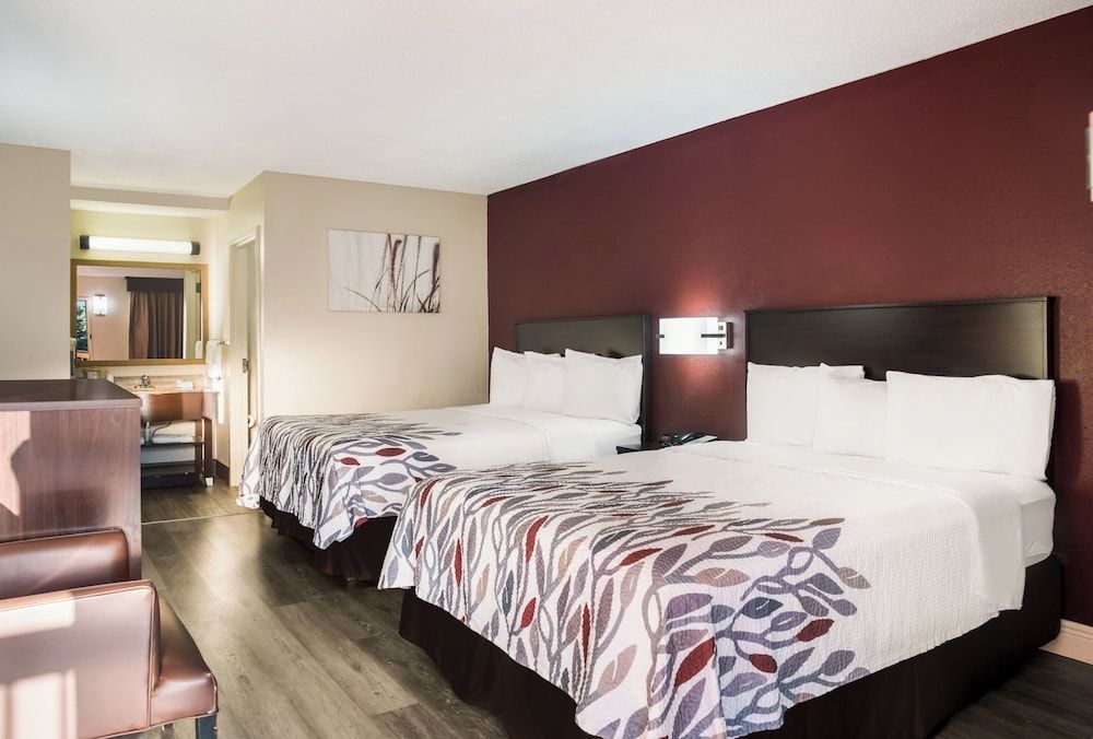 Red Roof Inn Tupelo 1