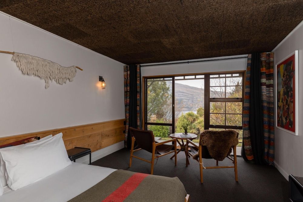 Sherwood Queenstown 1