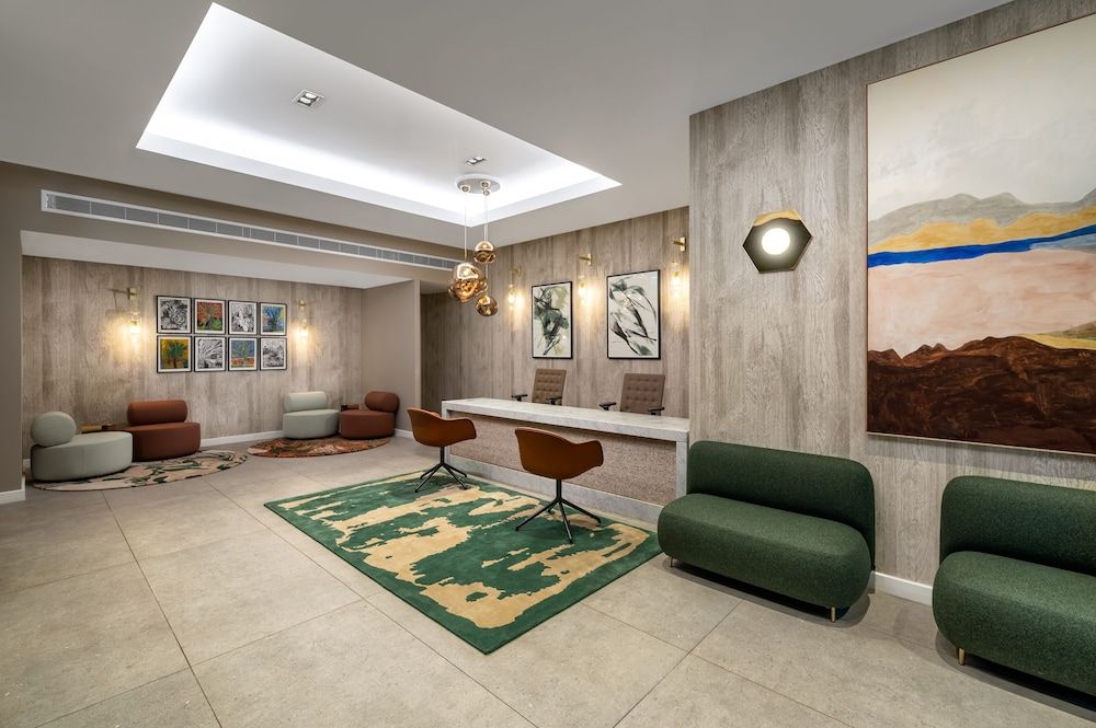 The Lincoln Suites 2