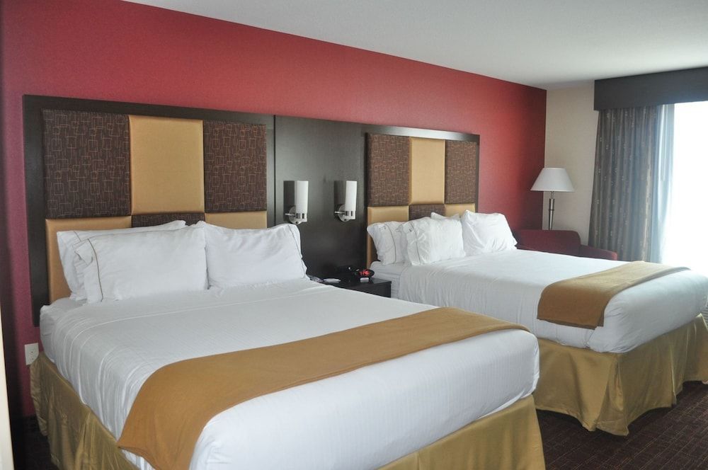 Holiday Inn Express & Suites GREENSBURG by IHG 2