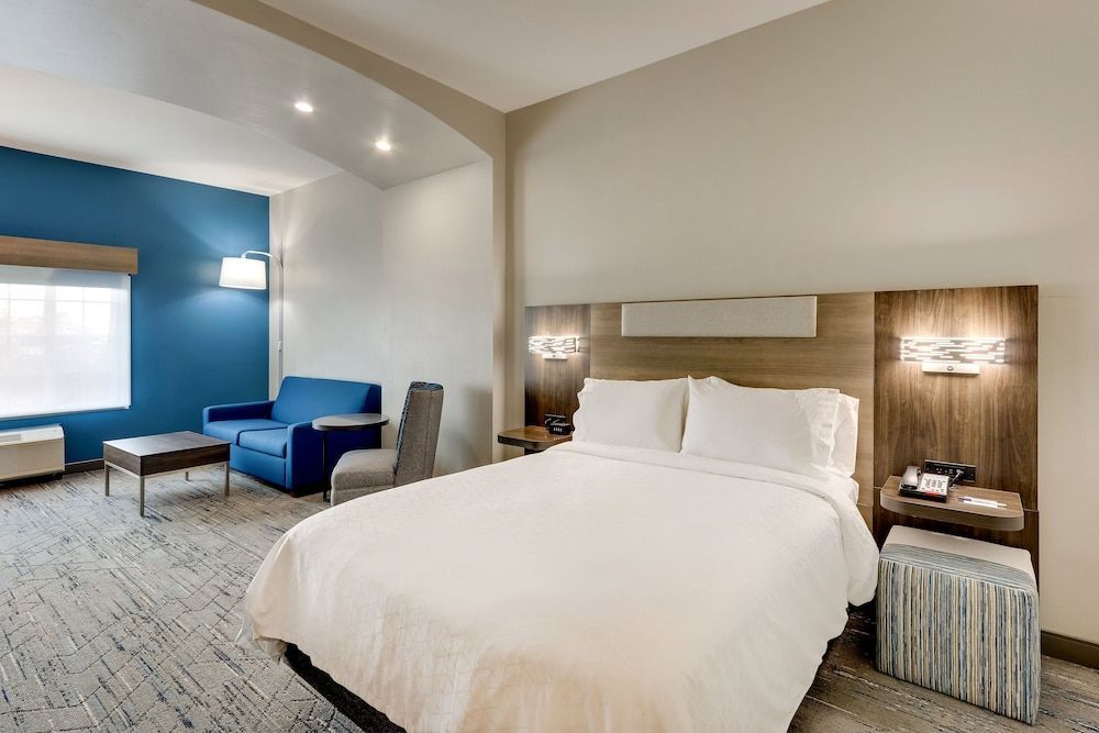 Holiday Inn Express & Suites ARDMORE by IHG 2