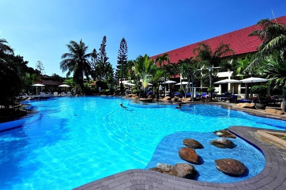 Paris - Jomtien Beach - Ban Nam Mao Resort - Jomtien Beach